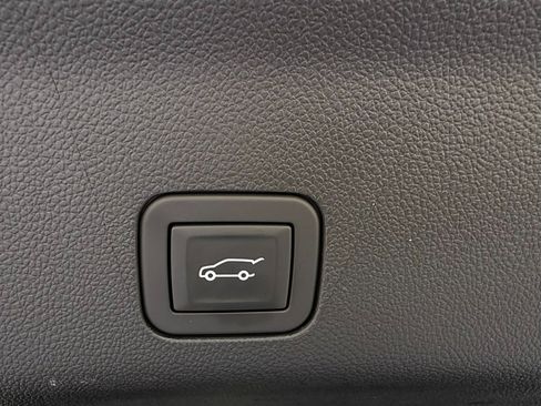 Used 2025 Cadillac Escalade V AWD/4WD image 29