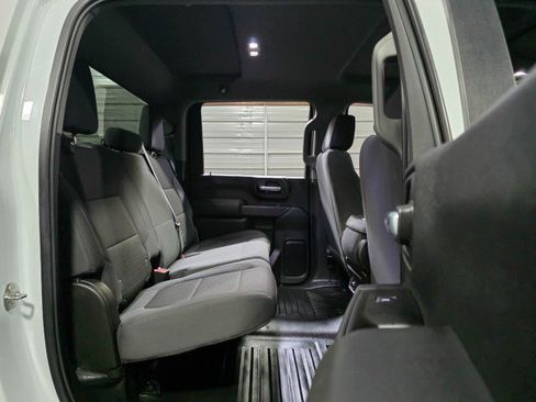 Used 2021 GMC Sierra 2500 4x4 Crew Cab w/ Convenience Package image 19