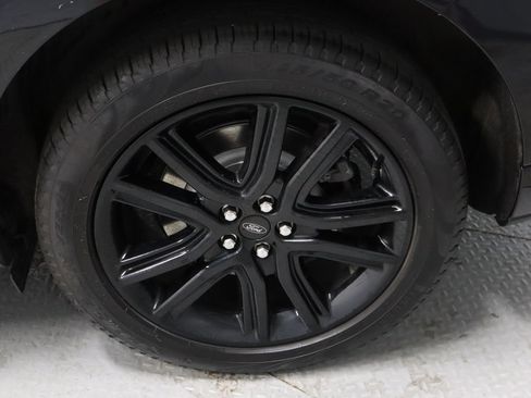 Certified 2024 Ford Edge ST-Line AWD/4WD image 19