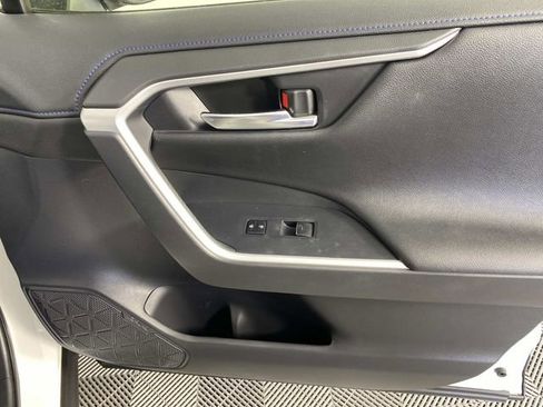 Used 2022 Toyota RAV4 XSE AWD/4WD image 22