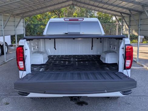 Used 2025 GMC Sierra 1500 Elevation w/ Preferred Package image 12