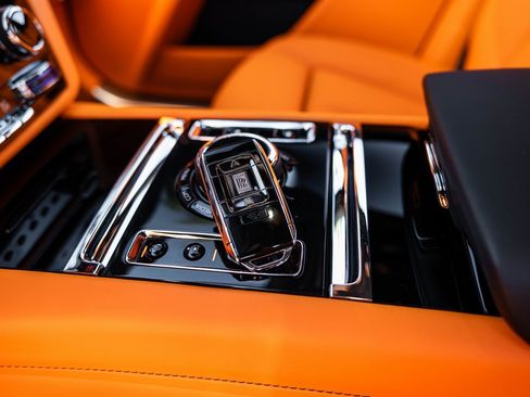 Used 2024 Rolls-Royce Ghost image 39