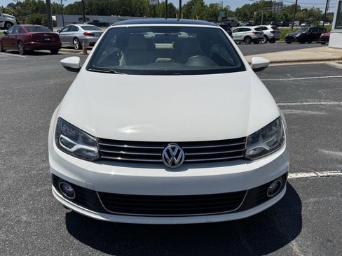Used 2012 Volkswagen Eos Komfort FWD image 2