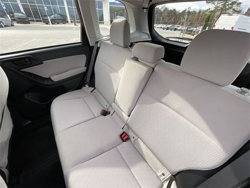 Used 2015 Subaru Forester 2.5i Premium w/ All-Weather Package image 18