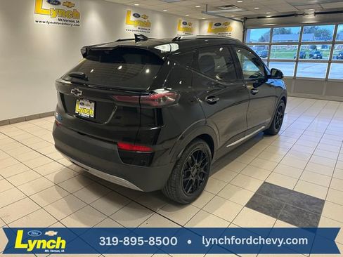 Used 2023 Chevrolet Bolt EUV Premier FWD image 24