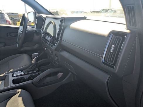 New 2026 Nissan Frontier SV w/ Tow Package AWD/4WD image 32