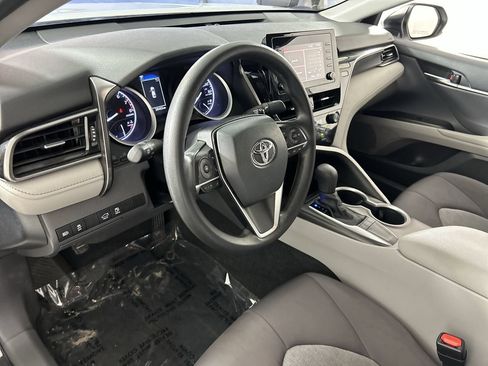 Used 2022 Toyota Camry LE w/ Carpet Mat Package (TMS) FWD image 12