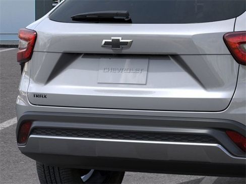 New 2026 Chevrolet Trax LT w/ LPO, Blackout Package image 14