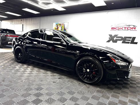 Used 2019 Maserati Ghibli S image 2