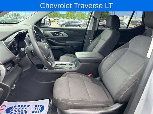 Used 2020 Chevrolet Traverse LT FWD image 17
