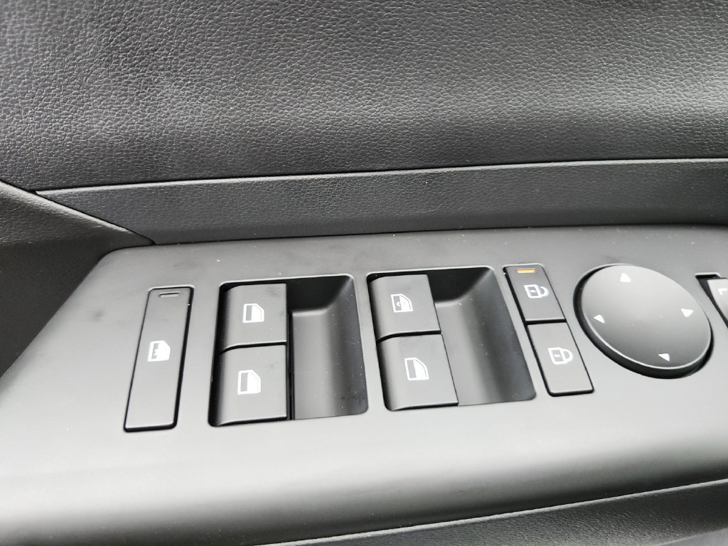 New 2027 Hyundai Kona SE FWD image 22