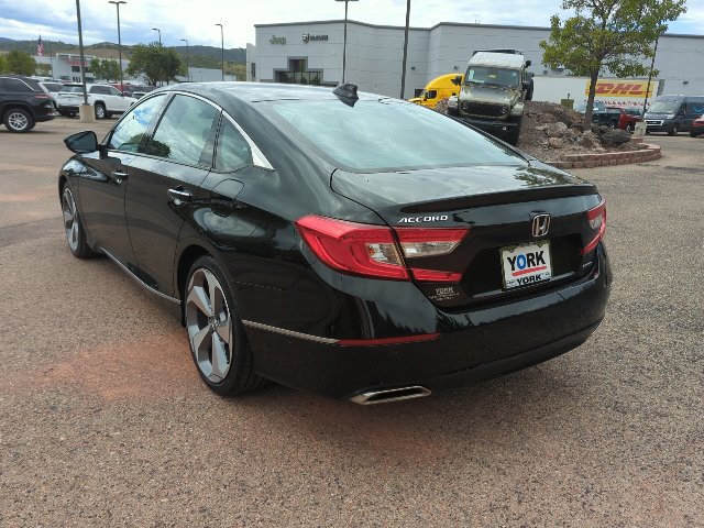 Used 2018 Honda Accord Touring image 6