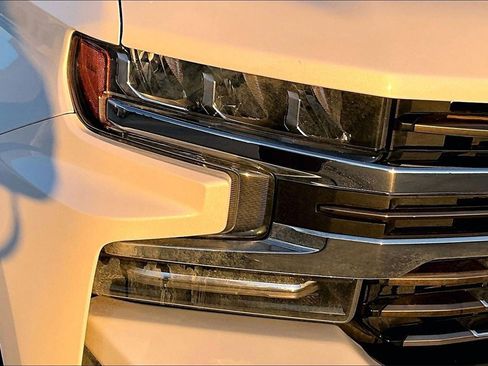 Used 2020 Chevrolet Silverado 1500 High Country w/ Safety Package II image 27