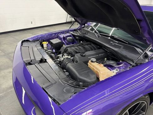 Used 2016 Dodge Challenger R/T Scat Pack w/ Leather Interior Group RWD image 33