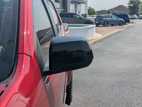 Used 2022 Chevrolet Colorado Z71 w/ Safety Package AWD/4WD image 13