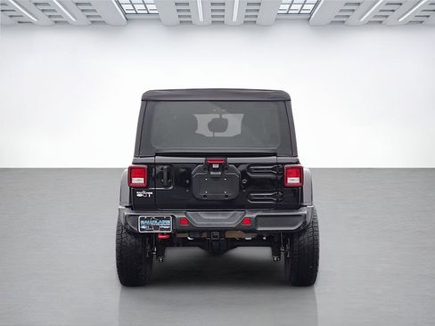 Used 2022 Jeep Wrangler Unlimited Rubicon image 4