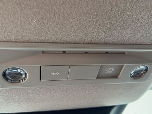 Used 2026 Nissan Kicks SV w/ Interior Electronics Package AWD/4WD image 17