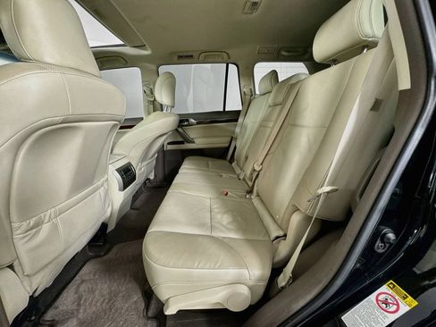Used 2016 Lexus GX 460 w/ Premium Package AWD/4WD image 32