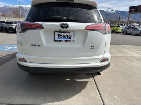 Used 2016 Toyota RAV4 LE image 6