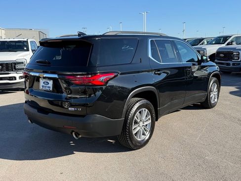Used 2022 Chevrolet Traverse LT image 34