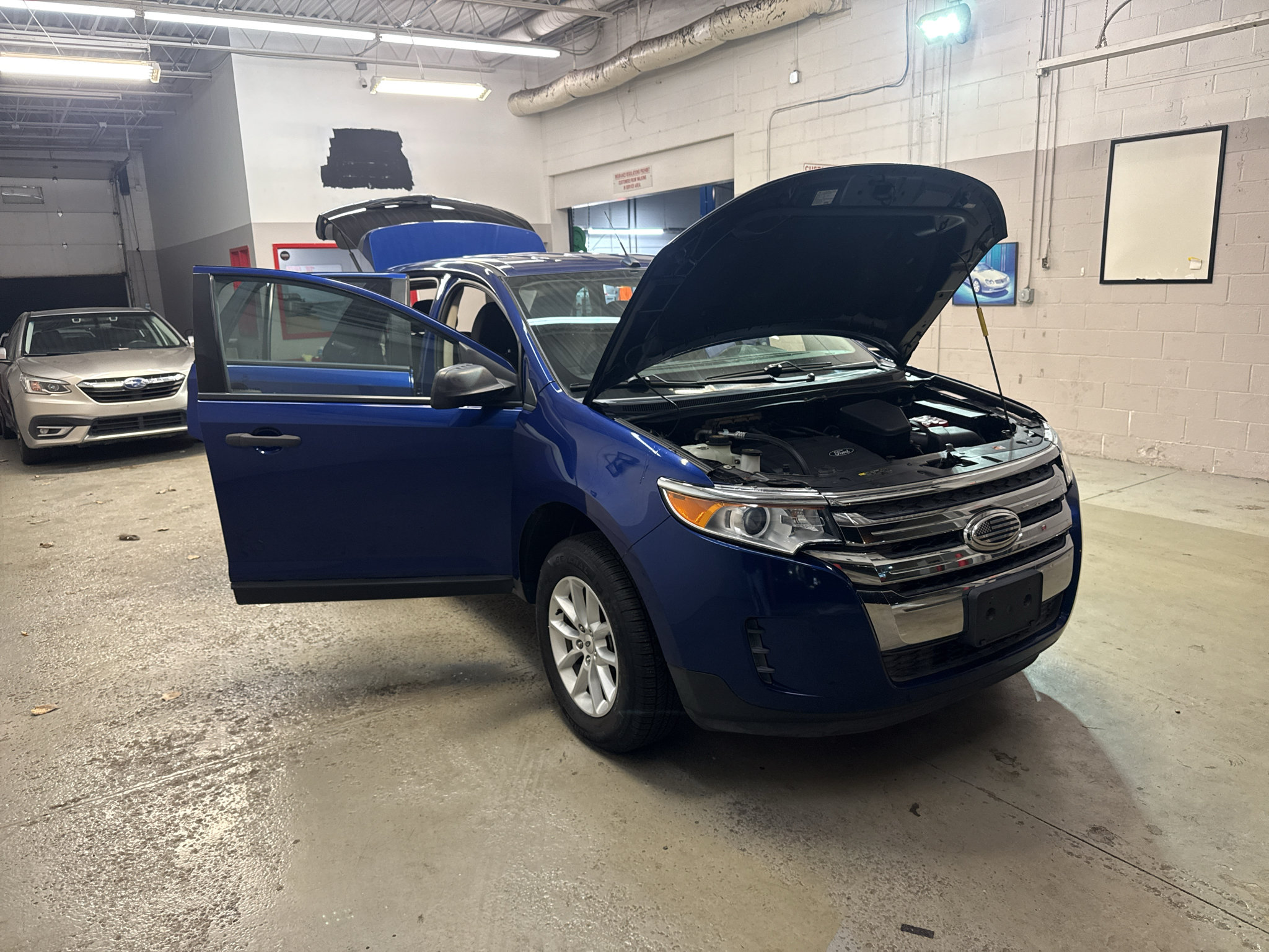 Used 2013 Ford Edge SE FWD image 9