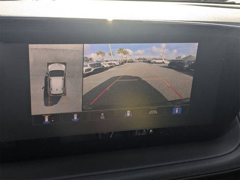 Used 2025 Buick Encore GX Avenir w/ Avenir Technology Package image 23