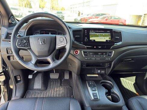 Used 2023 Honda Passport TrailSport image 23