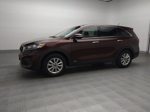 Used 2019 Kia Sorento AWD image 2