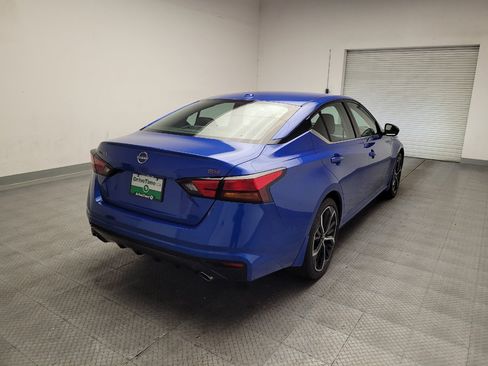 Used 2025 Nissan Altima 2.5 SR FWD image 10