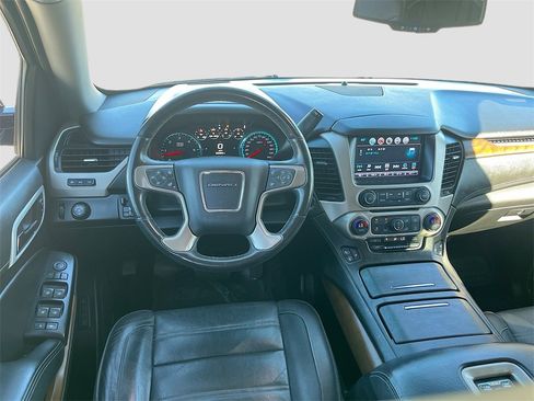 Used 2020 GMC Yukon Denali w/ Open Road Package image 24