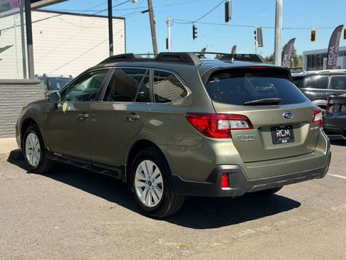 Used 2019 Subaru Outback 2.5i Premium image 7