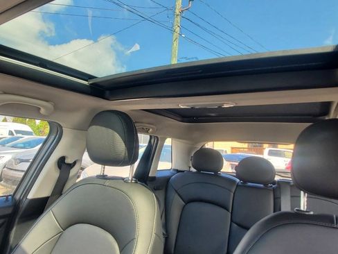 Used 2019 MINI Cooper 4-Door Hardtop FWD image 24