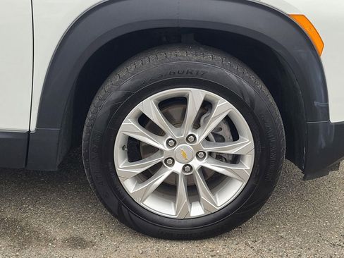 Used 2023 Chevrolet TrailBlazer LS image 33