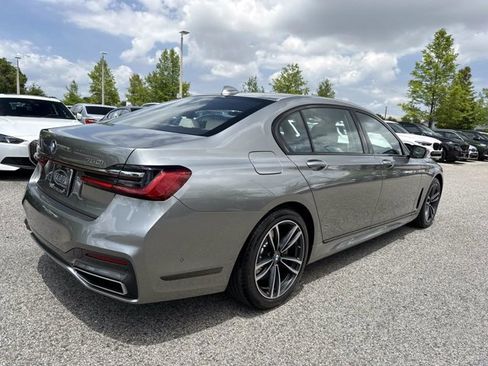 Used 2021 BMW 750i xDrive w/ Executive Package AWD/4WD image 3