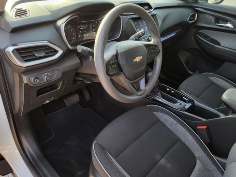 Used 2023 Chevrolet TrailBlazer LS FWD image 17