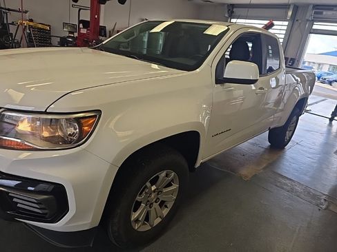 Used 2021 Chevrolet Colorado LT w/ Fleet Safety Package RWD image 2