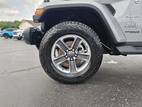 Used 2021 Jeep Wrangler Unlimited Sahara AWD/4WD image 10