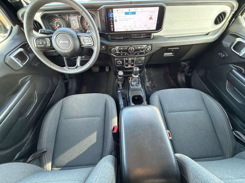Used 2024 Jeep Wrangler Sport S image 16