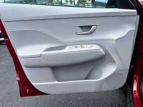 New 2026 Hyundai Kona SE FWD image 16