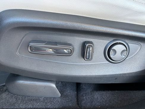 Used 2023 Honda CR-V EX-L image 23