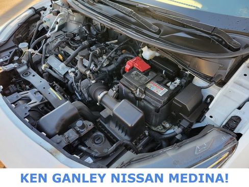 Used 2022 Nissan Versa SR w/ Convenience Package image 24