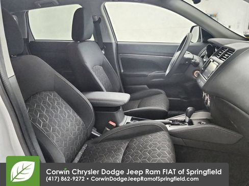 Used 2025 Mitsubishi Outlander Sport ES AWD/4WD image 32