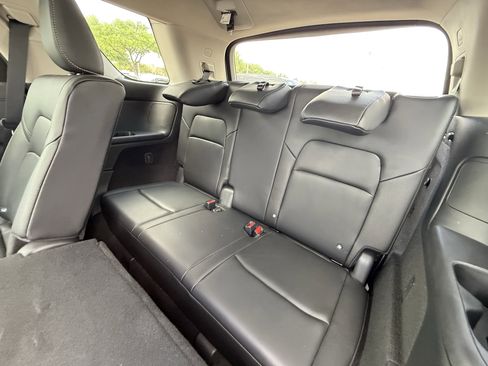 Used 2024 Nissan Pathfinder SL image 26