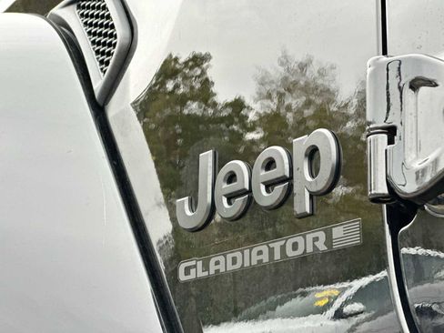 New 2026 Jeep Gladiator Sport image 15