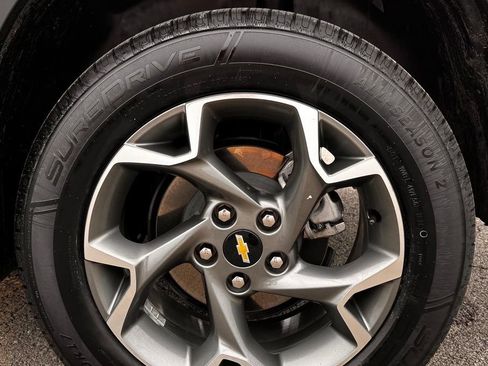 Used 2025 Chevrolet Trax LT FWD image 15
