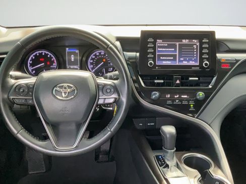 Used 2021 Toyota Camry SE FWD image 13