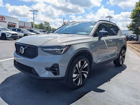 Used 2024 Volvo XC40 B5 Ultimate w/ Climate Package AWD/4WD image 5