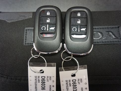 Used 2023 Honda Pilot EX-L image 18