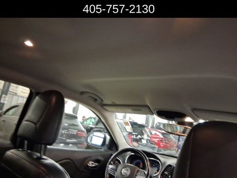 Used 2019 Jeep Cherokee Limited image 11