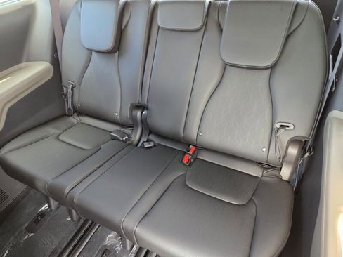 New 2026 Kia Carnival SX FWD image 9